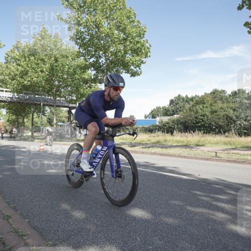 09.08.2026 - GEWOBA Citytriathlon Bremen Michael Burmester http://msf.ph/oto/9952267 09.08.2026 10:25:36 Radfahren 301, 336, 345, 376 meine-sportfotos.de