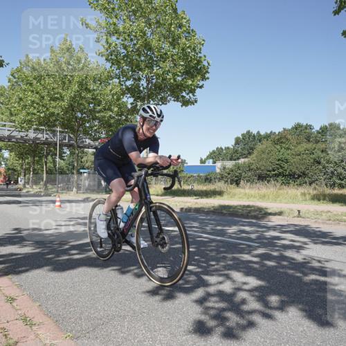 09.08.2026 - GEWOBA Citytriathlon Bremen Michael Burmester http://msf.ph/oto/9952278 09.08.2026 13:22:20 Radfahren 985 meine-sportfotos.de