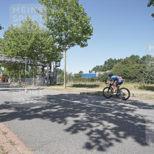 09.08.2026 - GEWOBA Citytriathlon Bremen Michael Burmester http://msf.ph/oto/9952283 09.08.2026 13:22:33 Radfahren 731, 890 meine-sportfotos.de