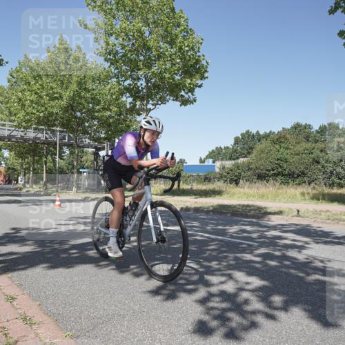 09.08.2026 - GEWOBA Citytriathlon Bremen Michael Burmester http://msf.ph/oto/9952351 09.08.2026 13:24:03 Radfahren 881, 891, 898, 945, 974 meine-sportfotos.de