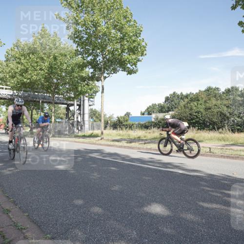 09.08.2026 - GEWOBA Citytriathlon Bremen Michael Burmester http://msf.ph/oto/9952412 09.08.2026 10:28:53 Radfahren 356, 394, 465, 517, 519 meine-sportfotos.de