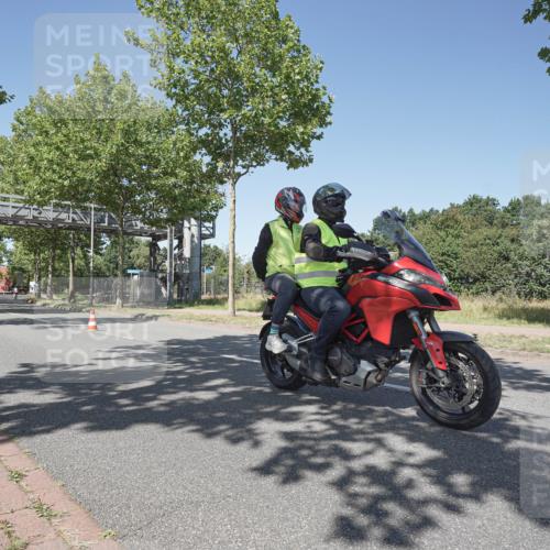 09.08.2026 - GEWOBA Citytriathlon Bremen Michael Burmester http://msf.ph/oto/9952430 09.08.2026 13:26:09 Radfahren 913 meine-sportfotos.de