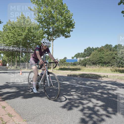09.08.2026 - GEWOBA Citytriathlon Bremen Michael Burmester http://msf.ph/oto/9952474 09.08.2026 13:29:56 Radfahren 904, 946 meine-sportfotos.de