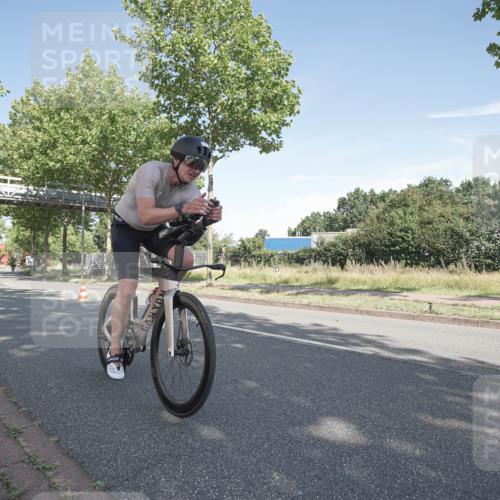 09.08.2026 - GEWOBA Citytriathlon Bremen Michael Burmester http://msf.ph/oto/9952495 09.08.2026 10:29:58 Radfahren 289, 313, 366, 388, 403, 406, 479, 516, 528 meine-sportfotos.de