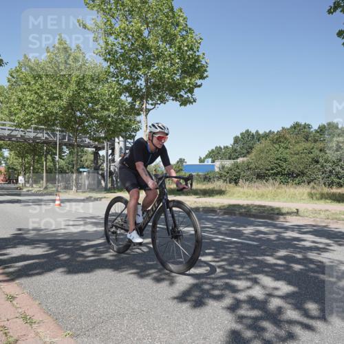 09.08.2026 - GEWOBA Citytriathlon Bremen Michael Burmester http://msf.ph/oto/9952518 09.08.2026 13:32:13 Radfahren 993, 1103, 1141 meine-sportfotos.de