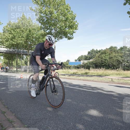 09.08.2026 - GEWOBA Citytriathlon Bremen Michael Burmester http://msf.ph/oto/9952617 09.08.2026 10:31:53 Radfahren 25, 337, 344, 443, 481, 482, 489 meine-sportfotos.de