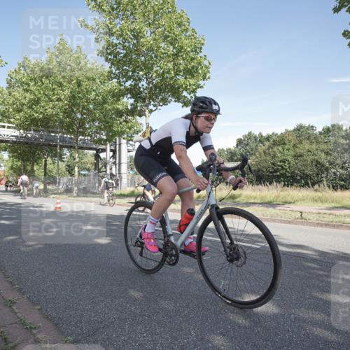 09.08.2026 - GEWOBA Citytriathlon Bremen Michael Burmester http://msf.ph/oto/9952661 09.08.2026 10:32:19 Radfahren 239, 249, 445, 456 meine-sportfotos.de