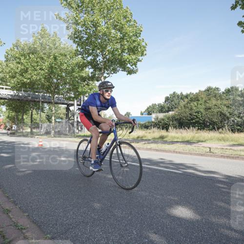 09.08.2026 - GEWOBA Citytriathlon Bremen Michael Burmester http://msf.ph/oto/9952713 09.08.2026 10:32:56 Radfahren 1, 7, 173, 303, 305, 330, 353, 370, 419, 452, 457, 486, 493, 503, 508, 526 meine-sportfotos.de