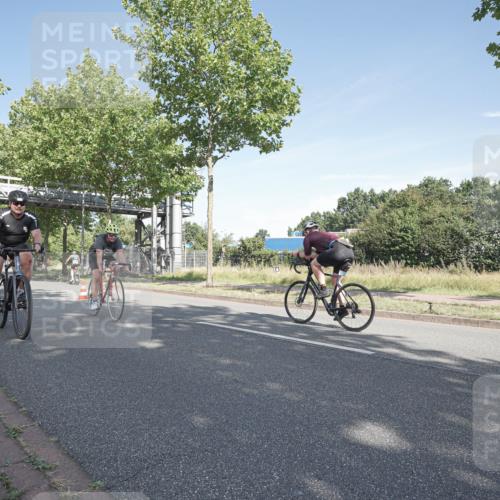 09.08.2026 - GEWOBA Citytriathlon Bremen Michael Burmester http://msf.ph/oto/9952718 09.08.2026 10:32:59 Radfahren 1, 103, 173, 305, 330, 353, 370, 413, 419, 453, 457, 486, 493, 503, 508, 526 meine-sportfotos.de