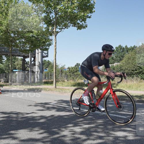 09.08.2026 - GEWOBA Citytriathlon Bremen Michael Burmester http://msf.ph/oto/9952793 09.08.2026 14:10:55 Radfahren 50, 67, 72, 137, 331 meine-sportfotos.de
