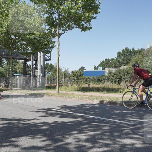 09.08.2026 - GEWOBA Citytriathlon Bremen Michael Burmester http://msf.ph/oto/9952807 09.08.2026 14:11:09 Radfahren 11, 33, 41, 50, 67, 68, 109, 113, 139, 144, 150, 331 meine-sportfotos.de