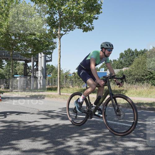 09.08.2026 - GEWOBA Citytriathlon Bremen Michael Burmester http://msf.ph/oto/9952813 09.08.2026 14:11:15 Radfahren 11, 13, 26, 33, 41, 68, 79, 84, 85, 109, 113, 117, 129, 139, 143, 144, 150 meine-sportfotos.de