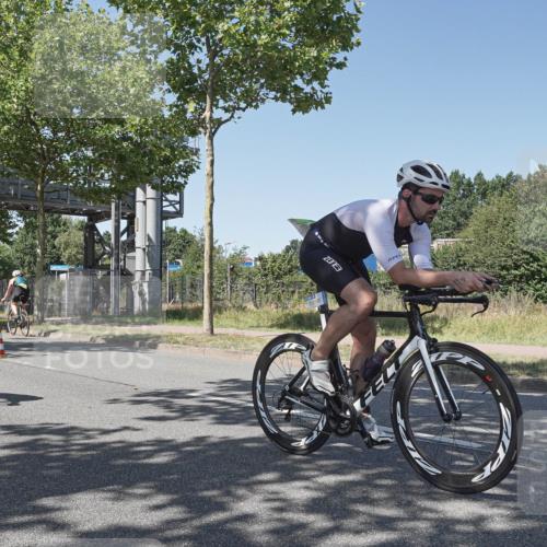 09.08.2026 - GEWOBA Citytriathlon Bremen Michael Burmester http://msf.ph/oto/9952826 09.08.2026 14:11:19 Radfahren 11, 13, 26, 41, 68, 76, 79, 84, 85, 109, 113, 117, 129, 139, 143, 144, 150, 155 meine-sportfotos.de
