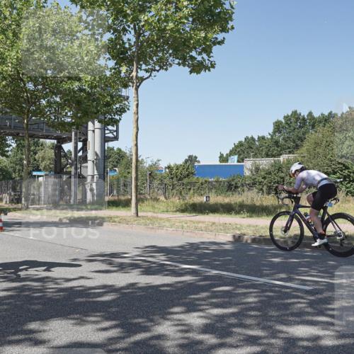 09.08.2026 - GEWOBA Citytriathlon Bremen Michael Burmester http://msf.ph/oto/9952866 09.08.2026 14:12:04 Radfahren 44, 60, 70, 151, 350 meine-sportfotos.de