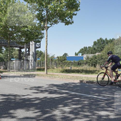 09.08.2026 - GEWOBA Citytriathlon Bremen Michael Burmester http://msf.ph/oto/9952868 09.08.2026 14:12:06 Radfahren 44, 60, 70, 350 meine-sportfotos.de