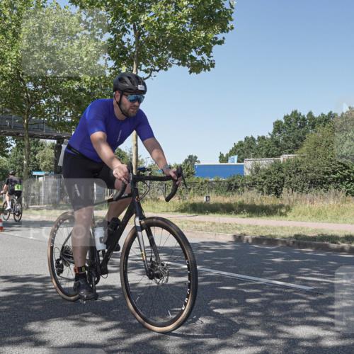 09.08.2026 - GEWOBA Citytriathlon Bremen Michael Burmester http://msf.ph/oto/9952876 09.08.2026 14:12:11 Radfahren 44, 60, 70, 169, 270 meine-sportfotos.de