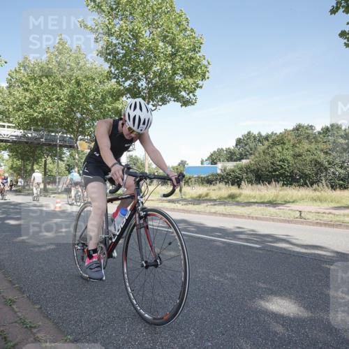 09.08.2026 - GEWOBA Citytriathlon Bremen Michael Burmester http://msf.ph/oto/9952914 09.08.2026 10:35:14 Radfahren 3, 27, 129, 143, 169, 195, 326, 436, 440, 446, 467, 473, 476, 487, 527 meine-sportfotos.de
