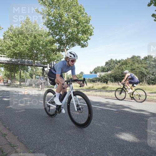 09.08.2026 - GEWOBA Citytriathlon Bremen Michael Burmester http://msf.ph/oto/9952940 09.08.2026 10:35:26 Radfahren 3, 15, 27, 57, 87, 129, 169, 175, 189, 195, 243, 326, 361, 436, 440, 467, 473, 487, 504 meine-sportfotos.de