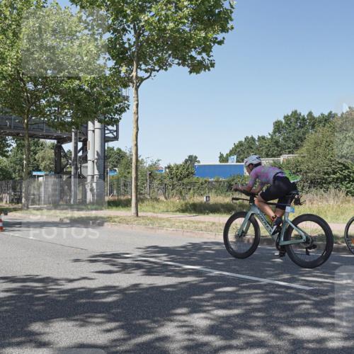 09.08.2026 - GEWOBA Citytriathlon Bremen Michael Burmester http://msf.ph/oto/9952971 09.08.2026 14:13:26 Radfahren 36, 52, 74, 86, 158, 200, 254, 353 meine-sportfotos.de