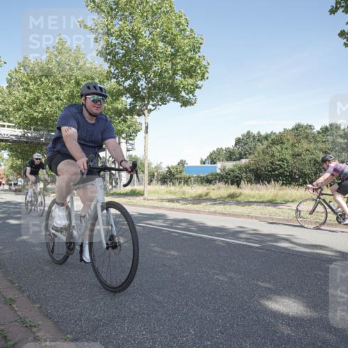 09.08.2026 - GEWOBA Citytriathlon Bremen Michael Burmester http://msf.ph/oto/9952976 09.08.2026 10:35:48 Radfahren 17, 29, 37, 43, 107, 119, 123, 141, 181, 201, 217, 241, 423, 462, 471, 494, 509 meine-sportfotos.de