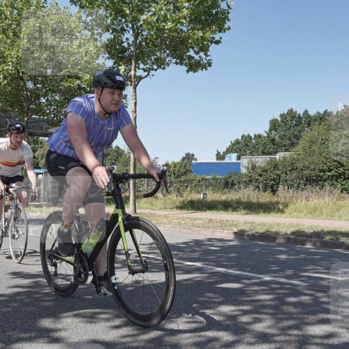 09.08.2026 - GEWOBA Citytriathlon Bremen Michael Burmester http://msf.ph/oto/9953025 09.08.2026 14:14:14 Radfahren 6, 69, 90, 146, 186, 295 meine-sportfotos.de