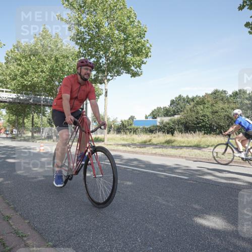 09.08.2026 - GEWOBA Citytriathlon Bremen Michael Burmester http://msf.ph/oto/9953052 09.08.2026 10:36:32 Radfahren 19, 21, 135, 139, 163, 179, 191, 211, 223, 225, 233, 426 meine-sportfotos.de