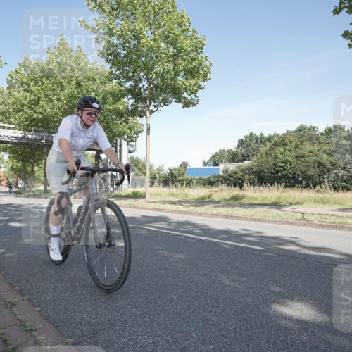 09.08.2026 - GEWOBA Citytriathlon Bremen Michael Burmester http://msf.ph/oto/9953070 09.08.2026 10:36:42 Radfahren 19, 41, 67, 93, 157, 163, 191, 223, 225, 235, 281, 349, 426, 491 meine-sportfotos.de