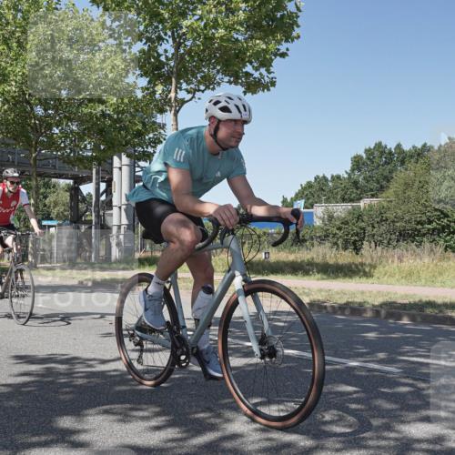 09.08.2026 - GEWOBA Citytriathlon Bremen Michael Burmester http://msf.ph/oto/9953149 09.08.2026 14:15:58 Radfahren 14, 37, 43, 89, 133, 163, 172, 182, 232, 291, 308, 329 meine-sportfotos.de