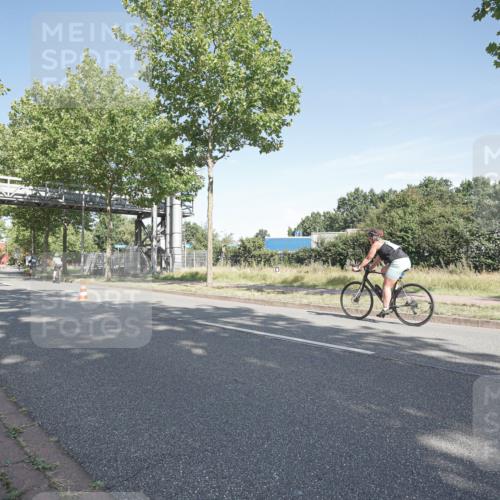 09.08.2026 - GEWOBA Citytriathlon Bremen Michael Burmester http://msf.ph/oto/9953200 09.08.2026 10:39:07 Radfahren 73, 81, 420, 525 meine-sportfotos.de