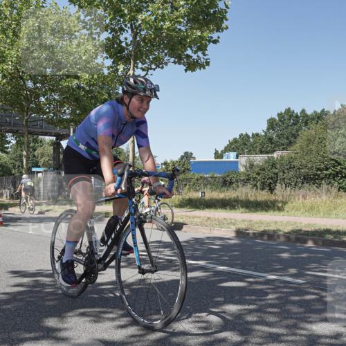 09.08.2026 - GEWOBA Citytriathlon Bremen Michael Burmester http://msf.ph/oto/9953231 09.08.2026 14:16:54 Radfahren 106, 236, 286, 334, 339 meine-sportfotos.de