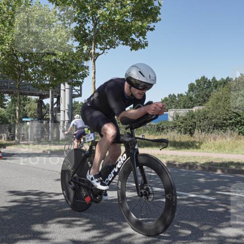 09.08.2026 - GEWOBA Citytriathlon Bremen Michael Burmester http://msf.ph/oto/9953251 09.08.2026 14:17:06 Radfahren 42, 106, 211, 395, 396 meine-sportfotos.de
