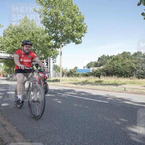 09.08.2026 - GEWOBA Citytriathlon Bremen Michael Burmester http://msf.ph/oto/9953263 09.08.2026 10:40:21 Radfahren 5, 77, 101, 115, 147, 159, 165 meine-sportfotos.de