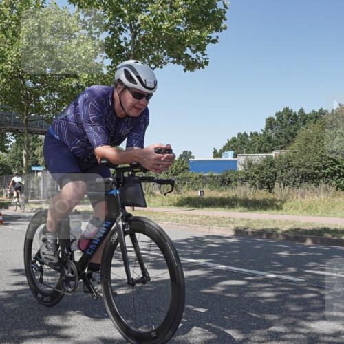 09.08.2026 - GEWOBA Citytriathlon Bremen Michael Burmester http://msf.ph/oto/9953268 09.08.2026 14:17:21 Radfahren 42, 101, 274, 395 meine-sportfotos.de