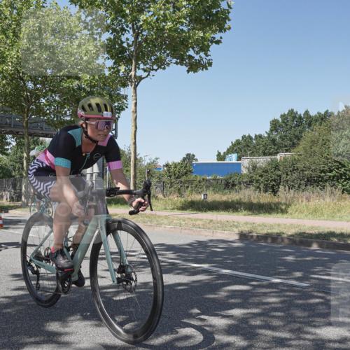 09.08.2026 - GEWOBA Citytriathlon Bremen Michael Burmester http://msf.ph/oto/9953287 09.08.2026 14:17:30 Radfahren 88, 106, 110, 193, 274, 309, 321, 337, 356 meine-sportfotos.de