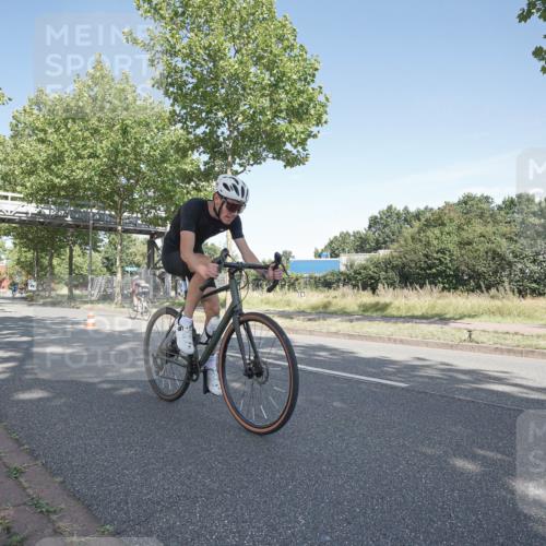 09.08.2026 - GEWOBA Citytriathlon Bremen Michael Burmester http://msf.ph/oto/9953343 09.08.2026 10:42:19 Radfahren 286, 301, 415, 475 meine-sportfotos.de