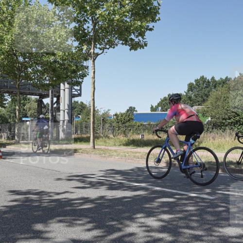 09.08.2026 - GEWOBA Citytriathlon Bremen Michael Burmester http://msf.ph/oto/9953349 09.08.2026 14:17:54 Radfahren 65, 190, 205, 229, 235, 256, 269, 290, 292, 293, 305, 316, 320, 336, 362, 364, 371, 378, 457, 470, 485 meine-sportfotos.de
