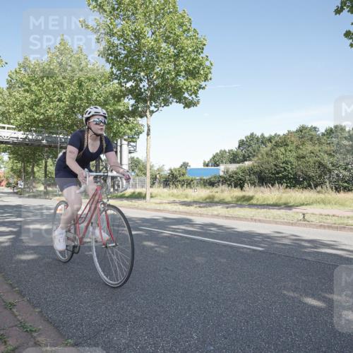 09.08.2026 - GEWOBA Citytriathlon Bremen Michael Burmester http://msf.ph/oto/9953412 09.08.2026 10:44:09 Radfahren 383, 441 meine-sportfotos.de