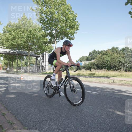 09.08.2026 - GEWOBA Citytriathlon Bremen Michael Burmester http://msf.ph/oto/9953433 09.08.2026 10:44:52 Radfahren 221, 231, 342, 391, 398, 523 meine-sportfotos.de