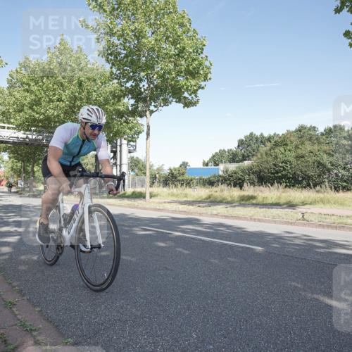 09.08.2026 - GEWOBA Citytriathlon Bremen Michael Burmester http://msf.ph/oto/9953548 09.08.2026 10:46:55 Radfahren 125, 131, 249, 304, 329, 368, 403, 406 meine-sportfotos.de