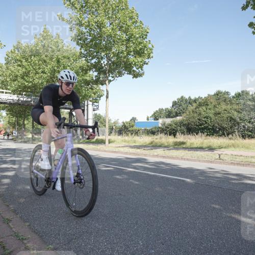 09.08.2026 - GEWOBA Citytriathlon Bremen Michael Burmester http://msf.ph/oto/9953590 09.08.2026 10:47:37 Radfahren 295, 298, 479, 516 meine-sportfotos.de