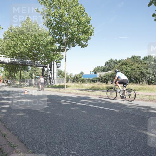09.08.2026 - GEWOBA Citytriathlon Bremen Michael Burmester http://msf.ph/oto/9953605 09.08.2026 10:47:51 Radfahren 25, 295, 363, 396, 437 meine-sportfotos.de