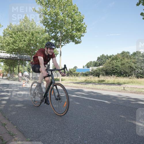 09.08.2026 - GEWOBA Citytriathlon Bremen Michael Burmester http://msf.ph/oto/9953607 09.08.2026 10:47:53 Radfahren 25, 295, 363, 396, 437 meine-sportfotos.de