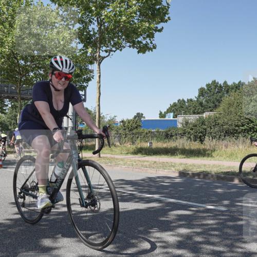 09.08.2026 - GEWOBA Citytriathlon Bremen Michael Burmester http://msf.ph/oto/9953626 09.08.2026 14:20:31 Radfahren 233, 250, 282, 338, 384, 398, 438, 450, 482, 532 meine-sportfotos.de