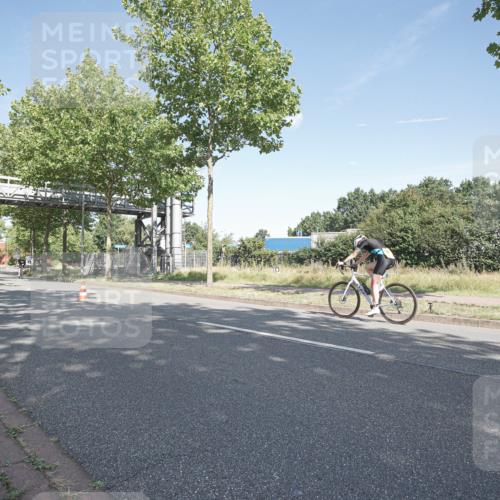 09.08.2026 - GEWOBA Citytriathlon Bremen Michael Burmester http://msf.ph/oto/9953665 09.08.2026 10:49:17 Radfahren 294, 413, 430, 454, 497 meine-sportfotos.de