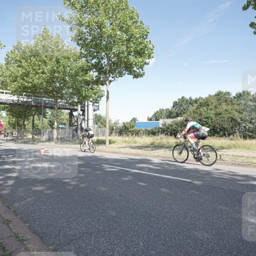 09.08.2026 - GEWOBA Citytriathlon Bremen Michael Burmester http://msf.ph/oto/9953667 09.08.2026 10:49:18 Radfahren 294, 413, 430, 454, 497 meine-sportfotos.de