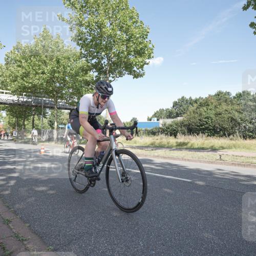 09.08.2026 - GEWOBA Citytriathlon Bremen Michael Burmester http://msf.ph/oto/9953733 09.08.2026 10:50:06 Radfahren 129, 189, 288, 334, 410, 458, 489 meine-sportfotos.de