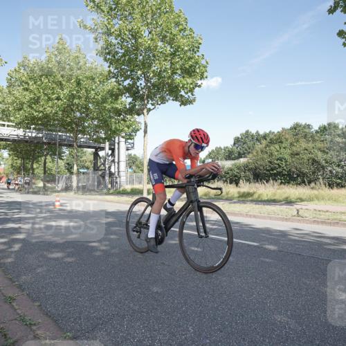 09.08.2026 - GEWOBA Citytriathlon Bremen Michael Burmester http://msf.ph/oto/9953737 09.08.2026 10:50:10 Radfahren 27, 39, 129, 189, 215, 288, 334, 385, 410, 419, 458, 489 meine-sportfotos.de