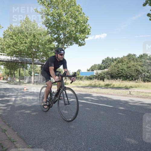 09.08.2026 - GEWOBA Citytriathlon Bremen Michael Burmester http://msf.ph/oto/9953853 09.08.2026 10:51:46 Radfahren 47, 57, 95, 209, 515 meine-sportfotos.de