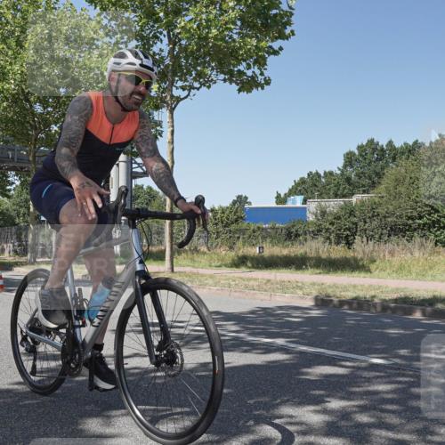 09.08.2026 - GEWOBA Citytriathlon Bremen Michael Burmester http://msf.ph/oto/9953858 09.08.2026 14:23:20 Radfahren 31, 375, 379, 424, 441, 463 meine-sportfotos.de