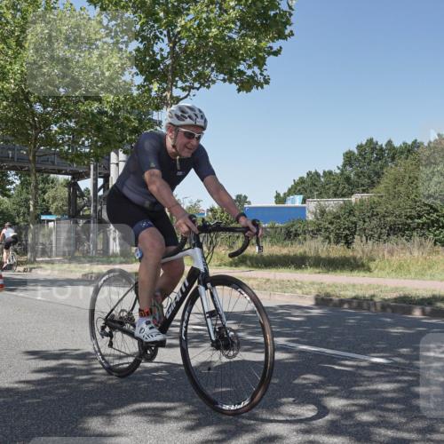 09.08.2026 - GEWOBA Citytriathlon Bremen Michael Burmester http://msf.ph/oto/9953882 09.08.2026 14:23:35 Radfahren 318, 332, 375, 424, 426, 463, 467 meine-sportfotos.de